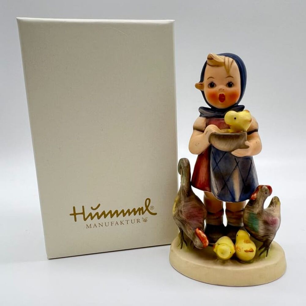 Vintage Goebel Hummel "Feeding Time" Figurine #199 TMK-5/1970s With Original Box